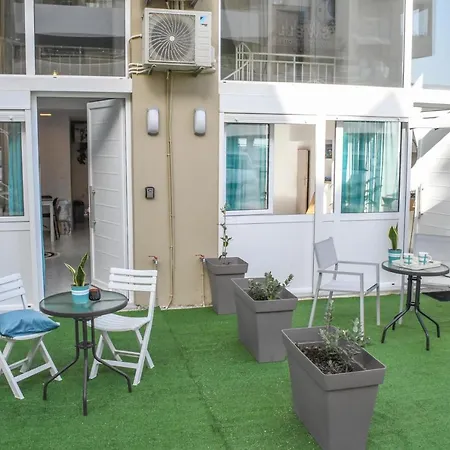 Apartment Homes *