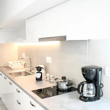Homes Apartment *
